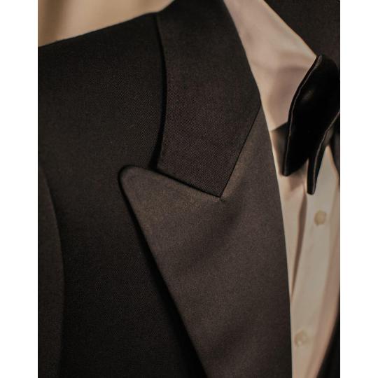 Black Peak Lapel Tuxedo